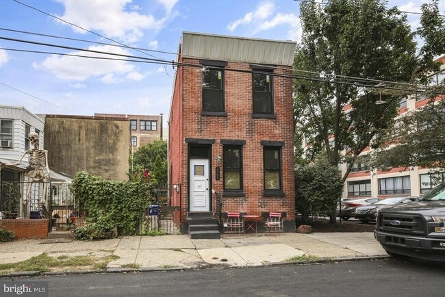 Building Photo - 1700 Memphis St