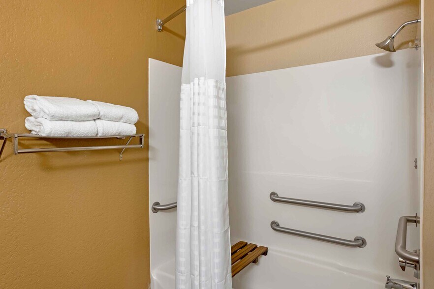 Building Photo - Furnished Studio-Philadelphia - Mt. Laurel - Crawford Place