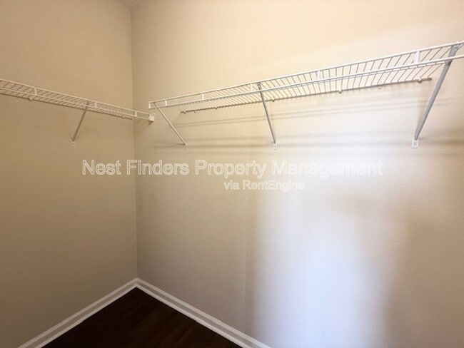 Building Photo - 7801 Point Meadows Dr