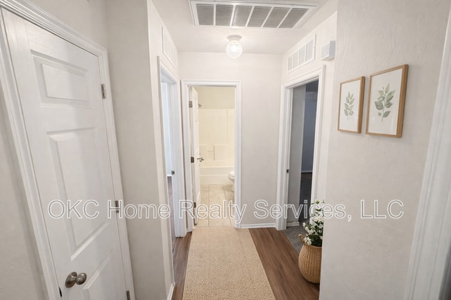 Building Photo - 2424 NW 161st St