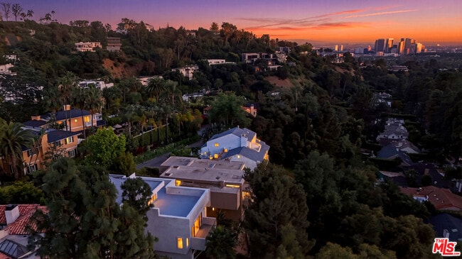 Building Photo - 1591 Lindacrest Dr