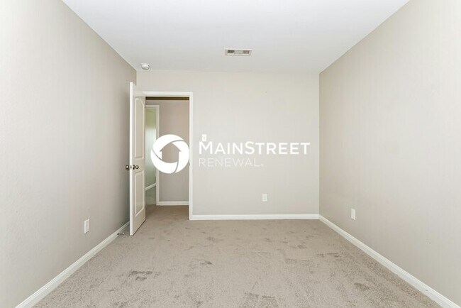 Building Photo - 5 Bedroom Pet-Friendly Home in Magnolia, TX with Main Street Renewal