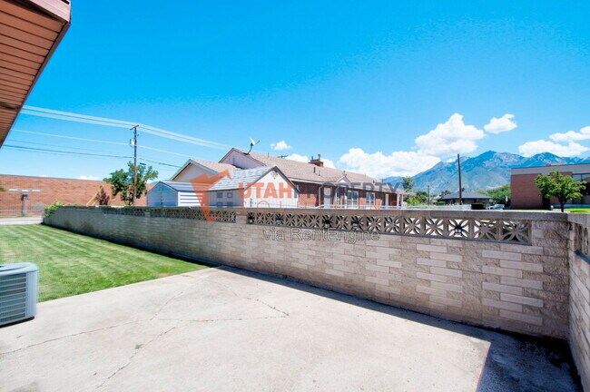 Building Photo - 7293 S 1105 E