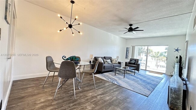 Building Photo - 4117 Bougainvilla Dr
