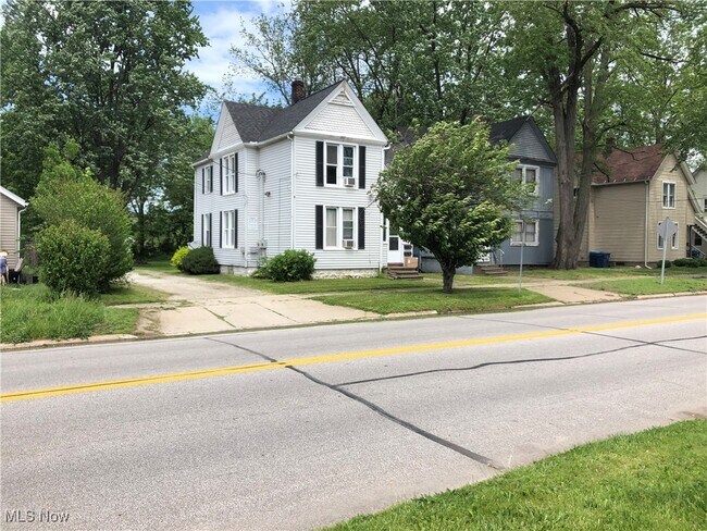 Building Photo - 45 E Prospect St