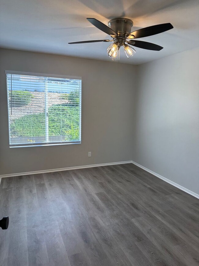 Building Photo - Beautifully Renovated Craftsman  4 Bed/2.5...