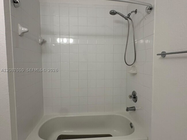 Building Photo - 8671 NW 112th Ct