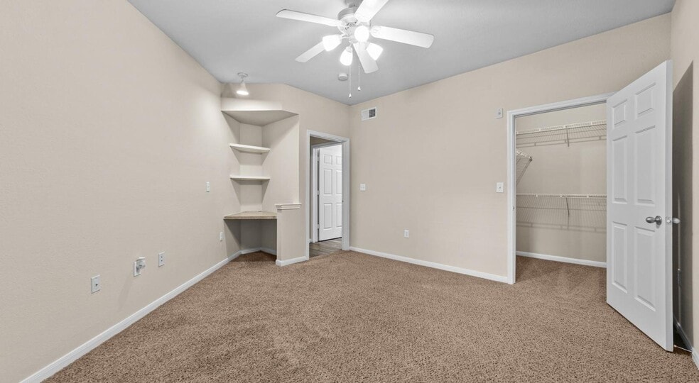 Building Photo - 5720 Forest Park Rd