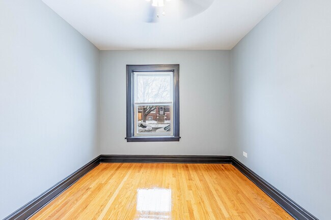 Building Photo - 5805 S Whipple St