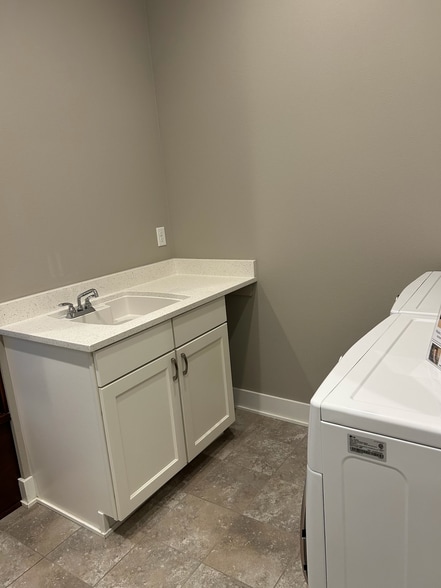 Main floor laundry room - 1616 Park Ave