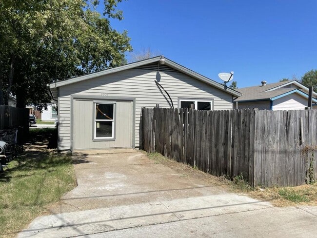 Building Photo - 9904 Cedar Mountain Cir