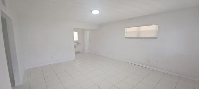 Building Photo - 1810 S 32nd St