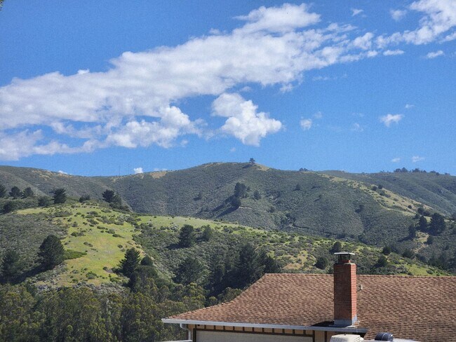 Building Photo - 3 bedroom 3 bathroom hillside Pacifica home with serene views