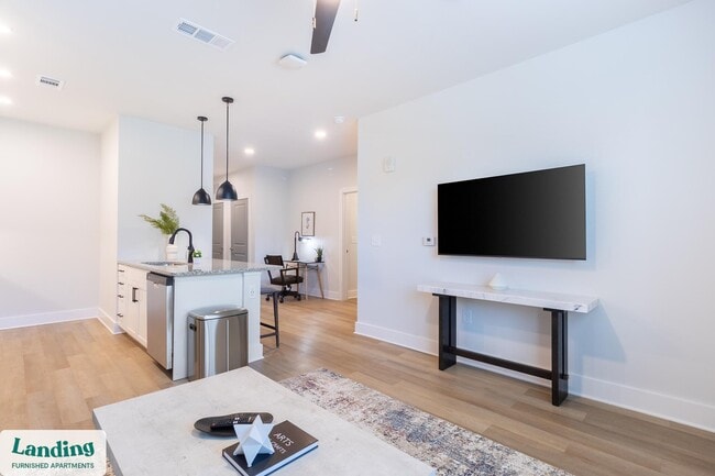 Building Photo - 435 Encore Way