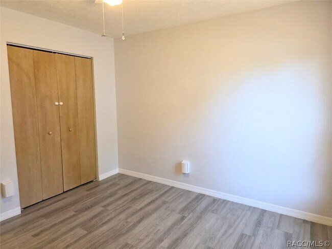 Building Photo - 8529 N Titleist Dr