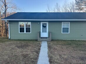 Building Photo - 658 New River Hls