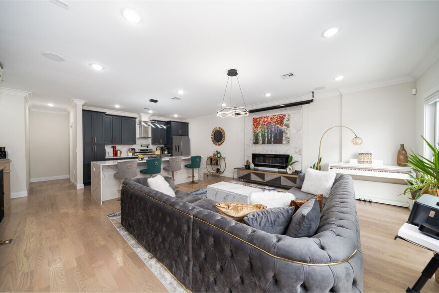 Living / Dining - 3436 John F Kennedy Blvd