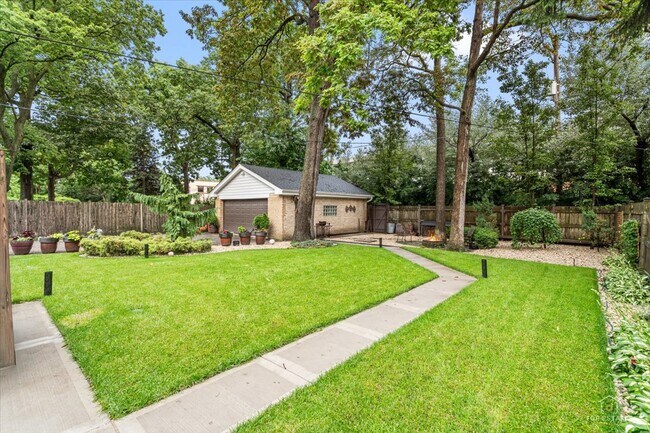 Building Photo - 3521 Forest Ave