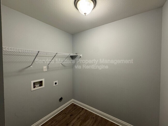 Building Photo - 5620 Blue Sky Ct