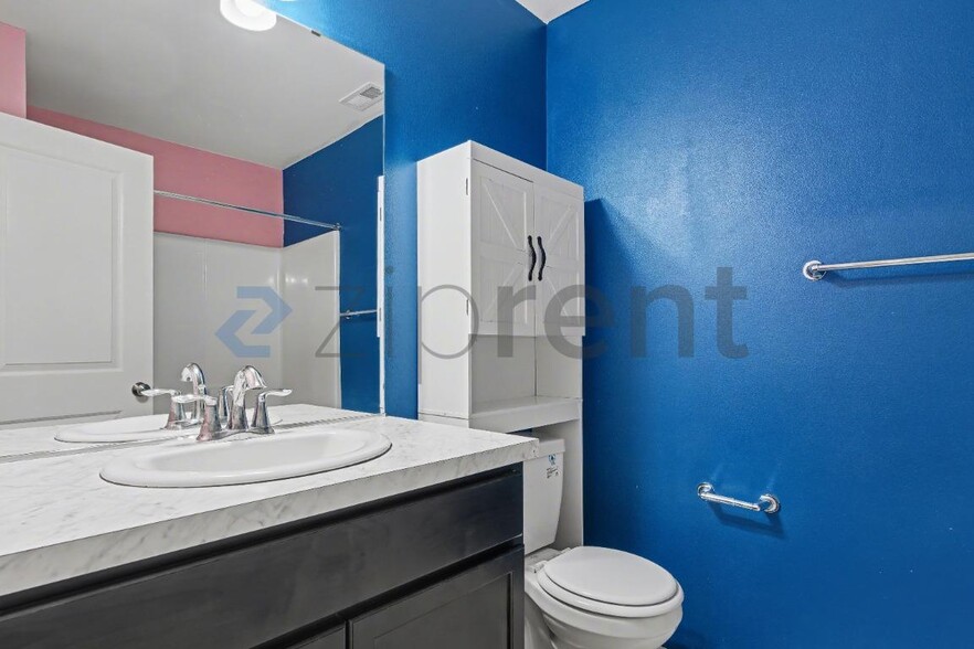 Building Photo - 9168 Candytuft Ln SE