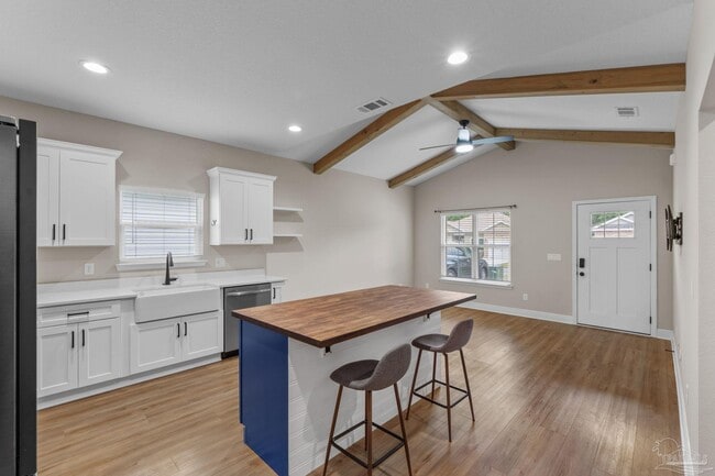 Building Photo - 8553 Sonnyboy Ln