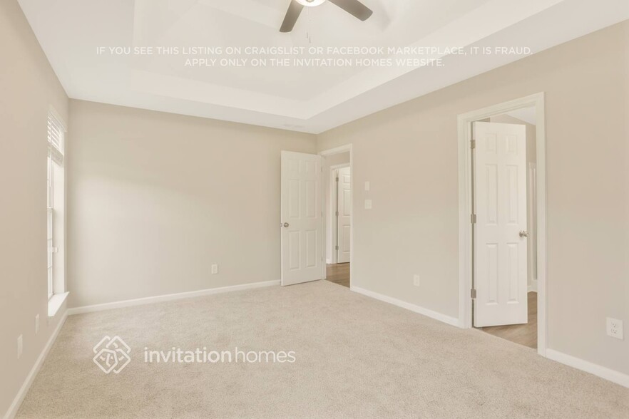 Building Photo - 1009 Meadow Glen Cir