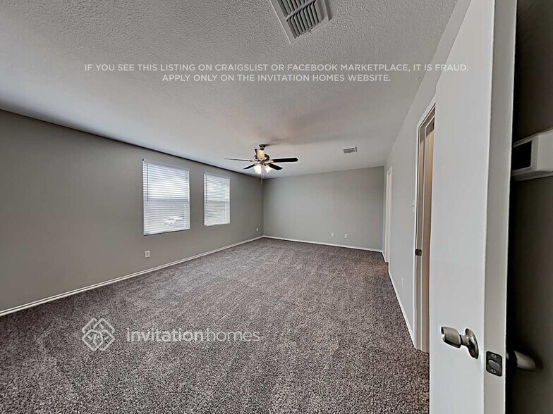 Building Photo - 1230 Sullivan Dr