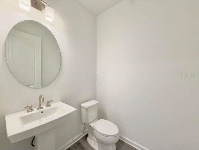 Building Photo - 1866 Falconhurst Ln