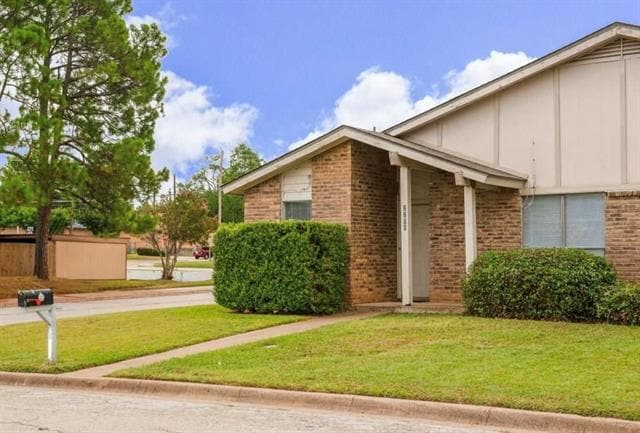 Building Photo - 2200 Westmoor Pl