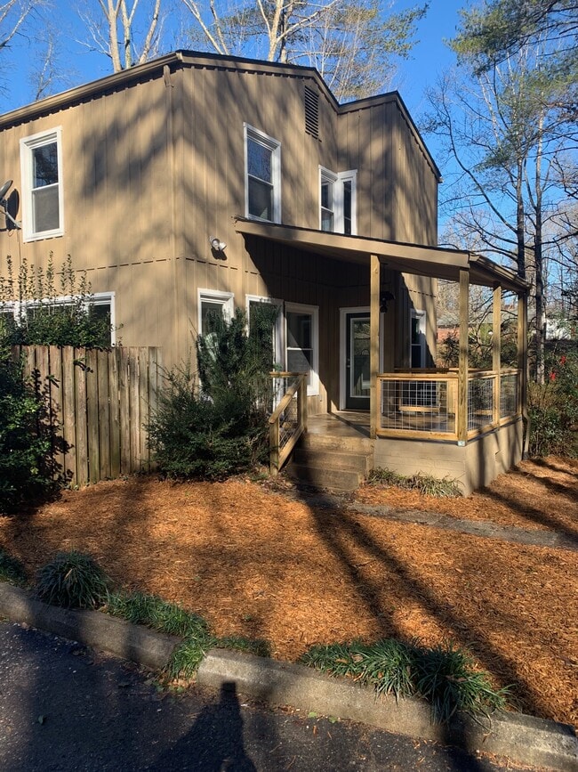 Building Photo - 217 Morehead St