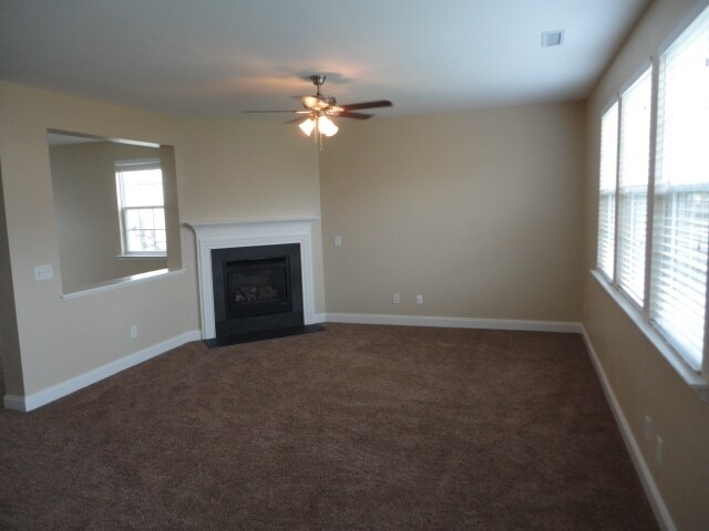 Building Photo - 238 Larktree Ln