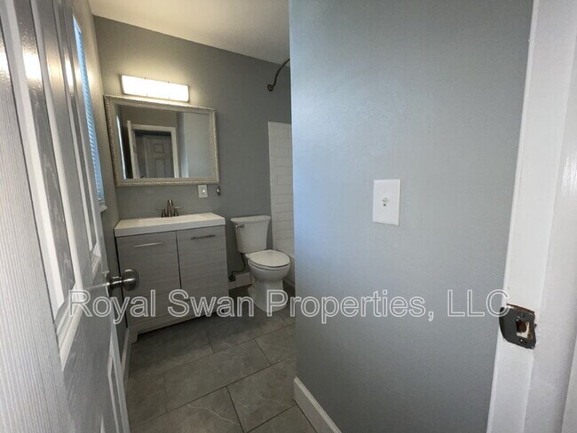 Building Photo - 1644 Tangerine St