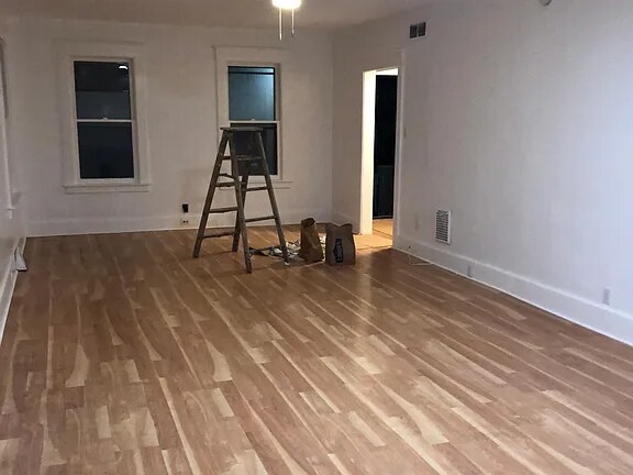 Building Photo - 120 Barton Ave