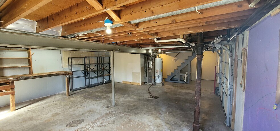 Building Photo - 4101 NE Winn Rd