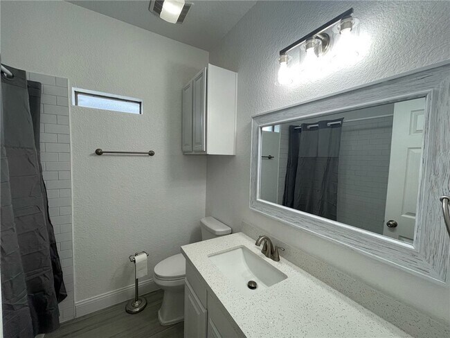 Building Photo - 3838 Oldenburg Ln