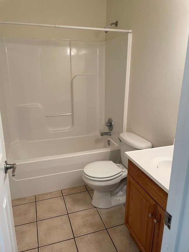 Building Photo - Waverly, VA - Four Bedroom / Two Bath - Mo...