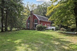 Building Photo - 142 E Middle Patent Rd