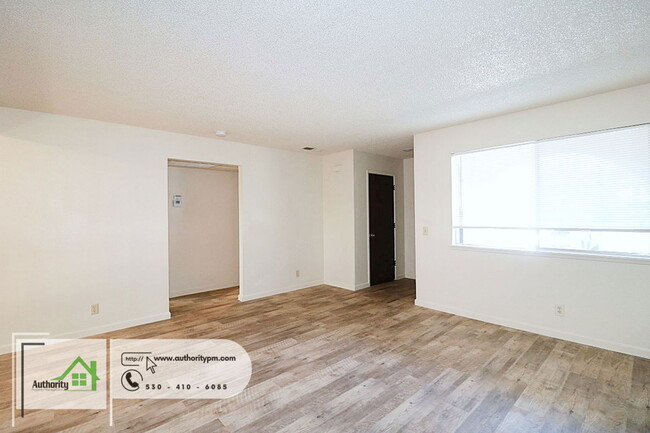 Building Photo - 333 Boulder Creek Dr