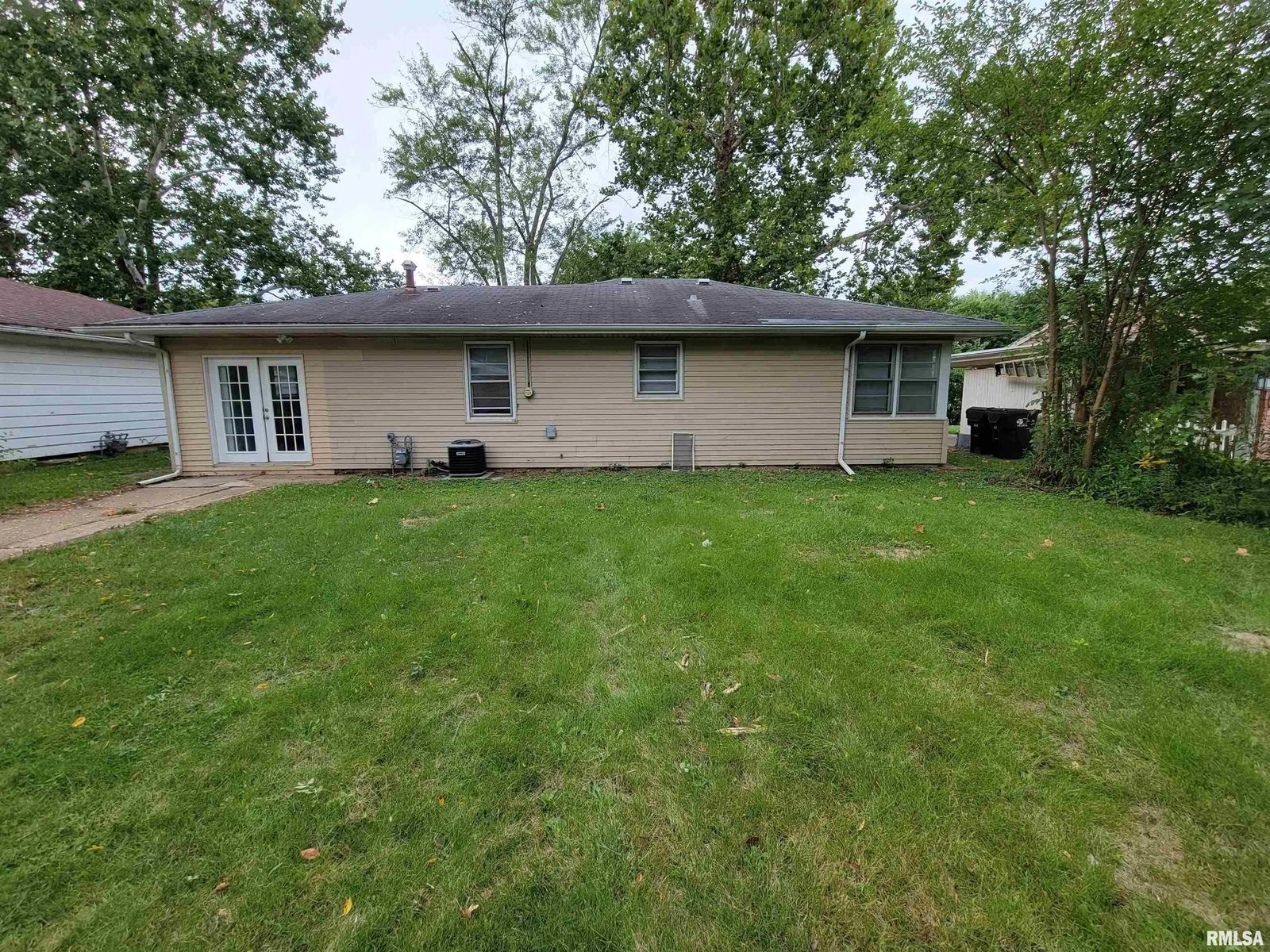 Building Photo - 2617 W Kansas St