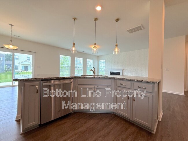 Building Photo - 14929 Baldridge Dr