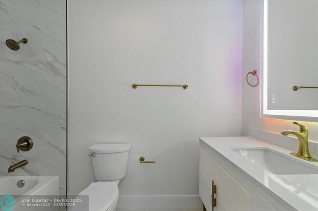 Building Photo - 7860 SW 158th Terrace