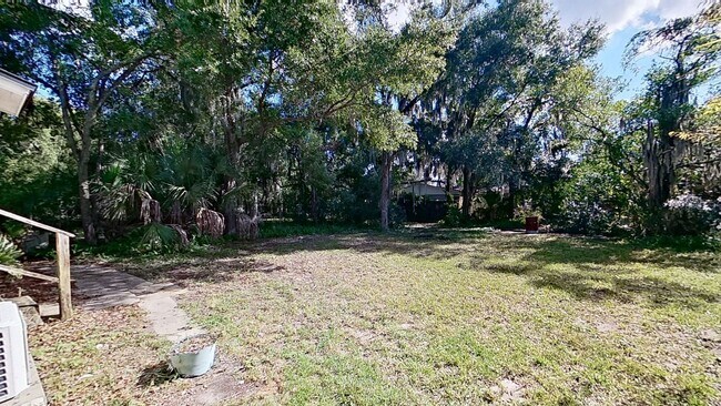 Building Photo - 5-Bedroom Home in Springfield!
