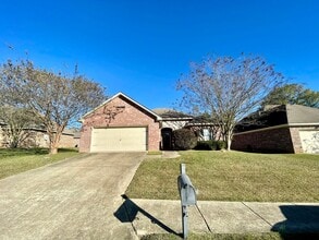 Building Photo - 3/2 House For Rent in Pearl!!