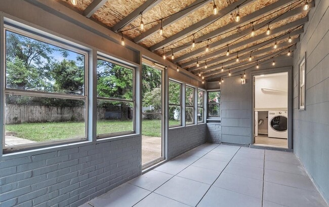 Building Photo - 154 Orchard Ave
