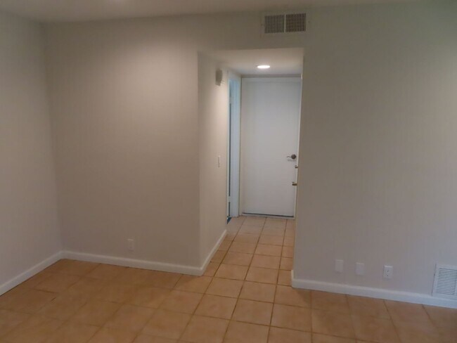 Building Photo - 2160 Leighton Ct