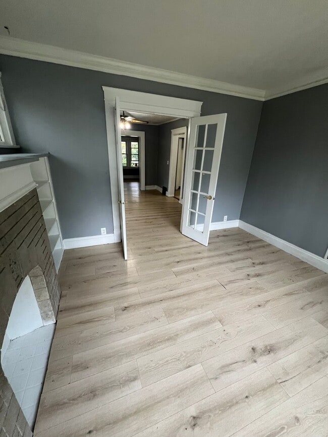 Building Photo - 4 Bedroom Single Family in Cleveland ,Ohio