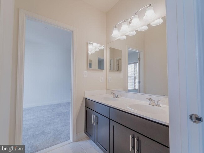 Building Photo - 22595 Windsor Locks Square