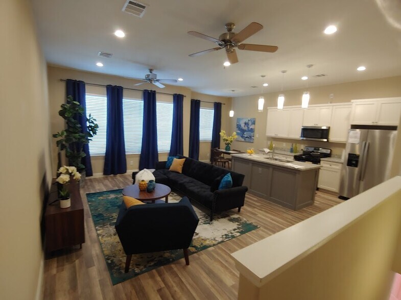 Building Photo - 4926 Weeping Willow Rd