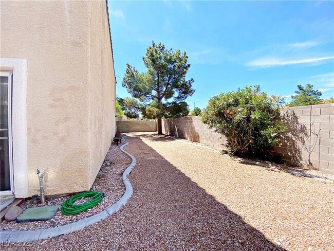 Building Photo - 198 Chadwell Ct