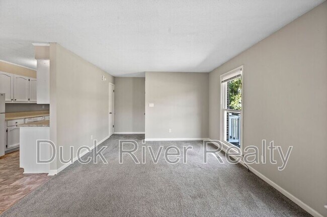 Building Photo - 203 Hunter Dr